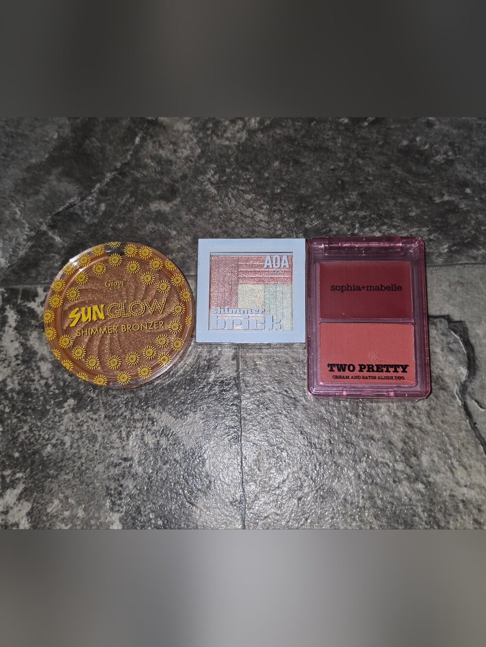 Giovi Sun Glow Bronzer, Highlighter & Sophia + Mabelle Blush Duo BNIB